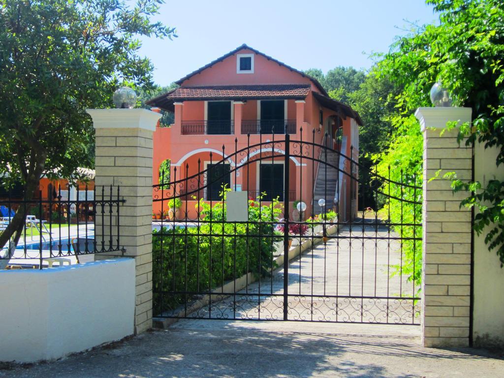 Varvara Studios & Apartments II Peroulades  Buitenkant foto